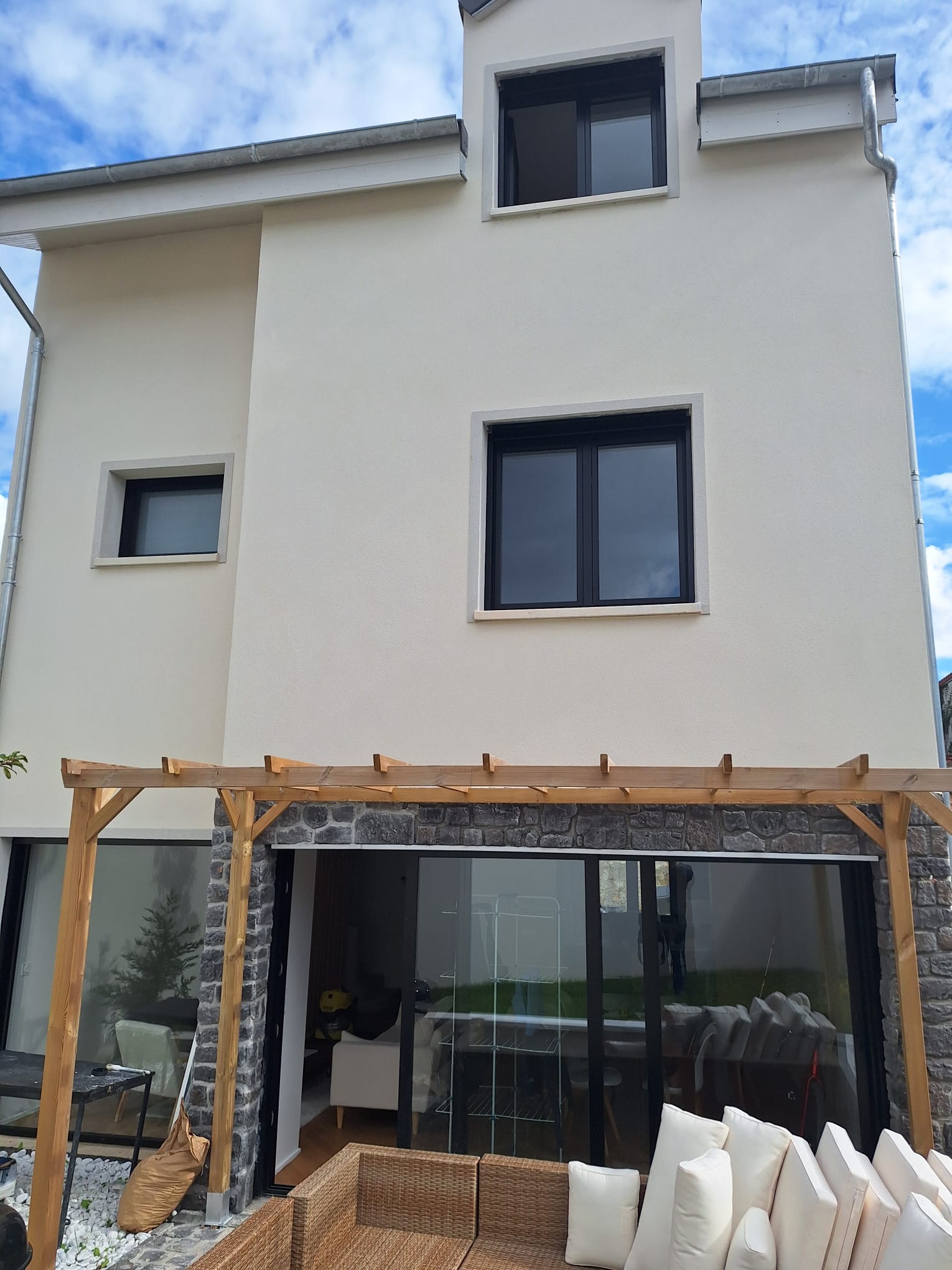 Pose de Portails Paris : Installation and Maintenance Tips